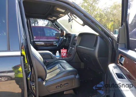 2015 Lincoln Navigator z USA, uszkodzony, nr VIN 5LMJJ2HT9FEJ05250